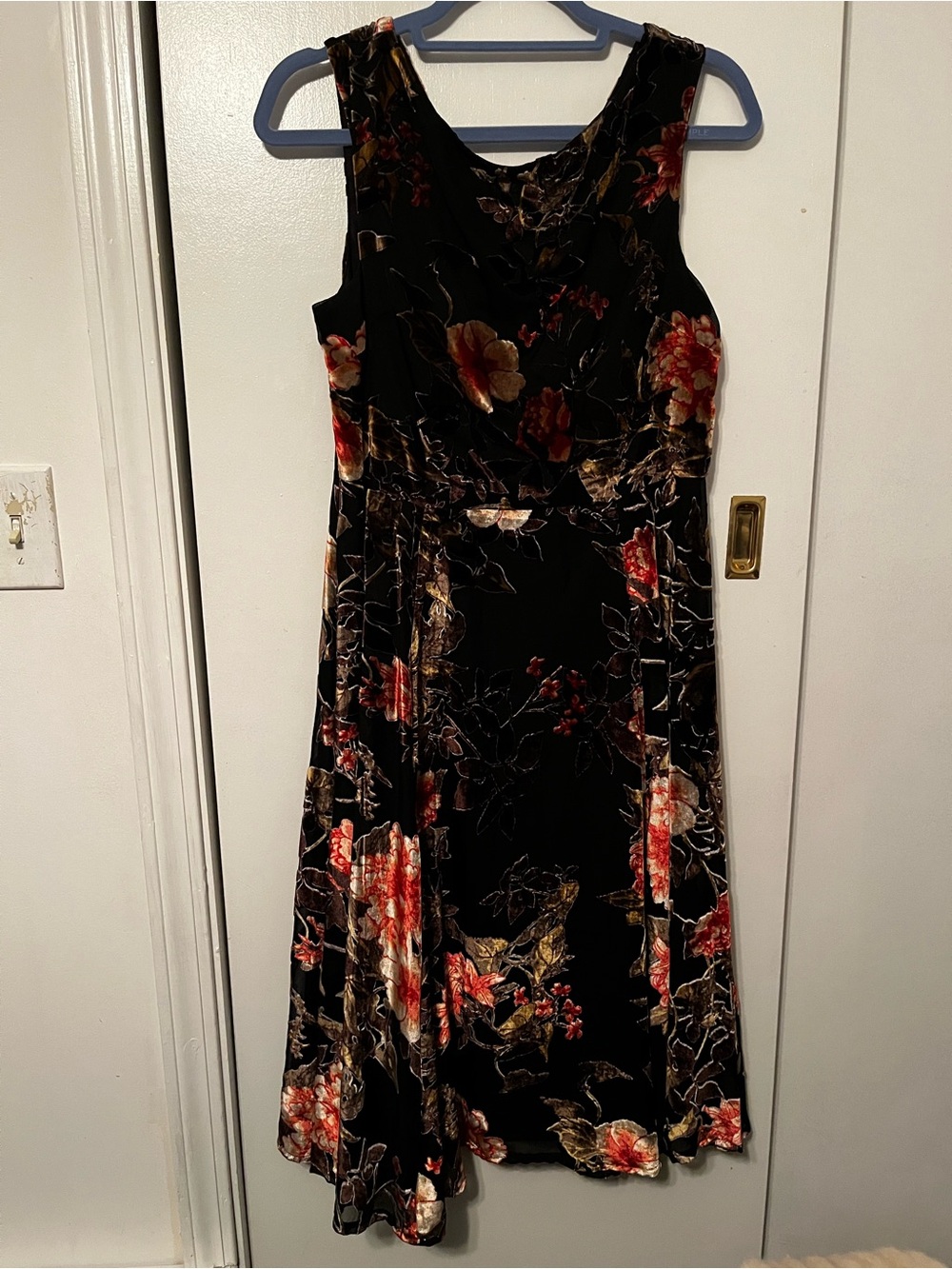 Betsey Johnson Black Floral Velvet Sleeveless A-Line Dress size 10